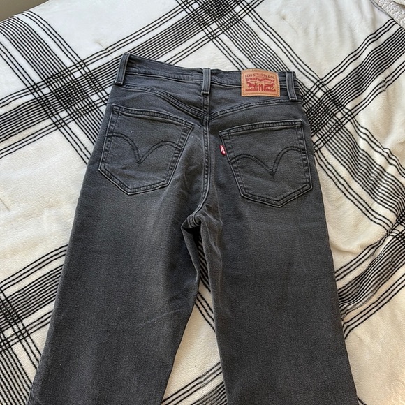 Levi's Ribcage Boot Jeans - Picture 8 of 10
